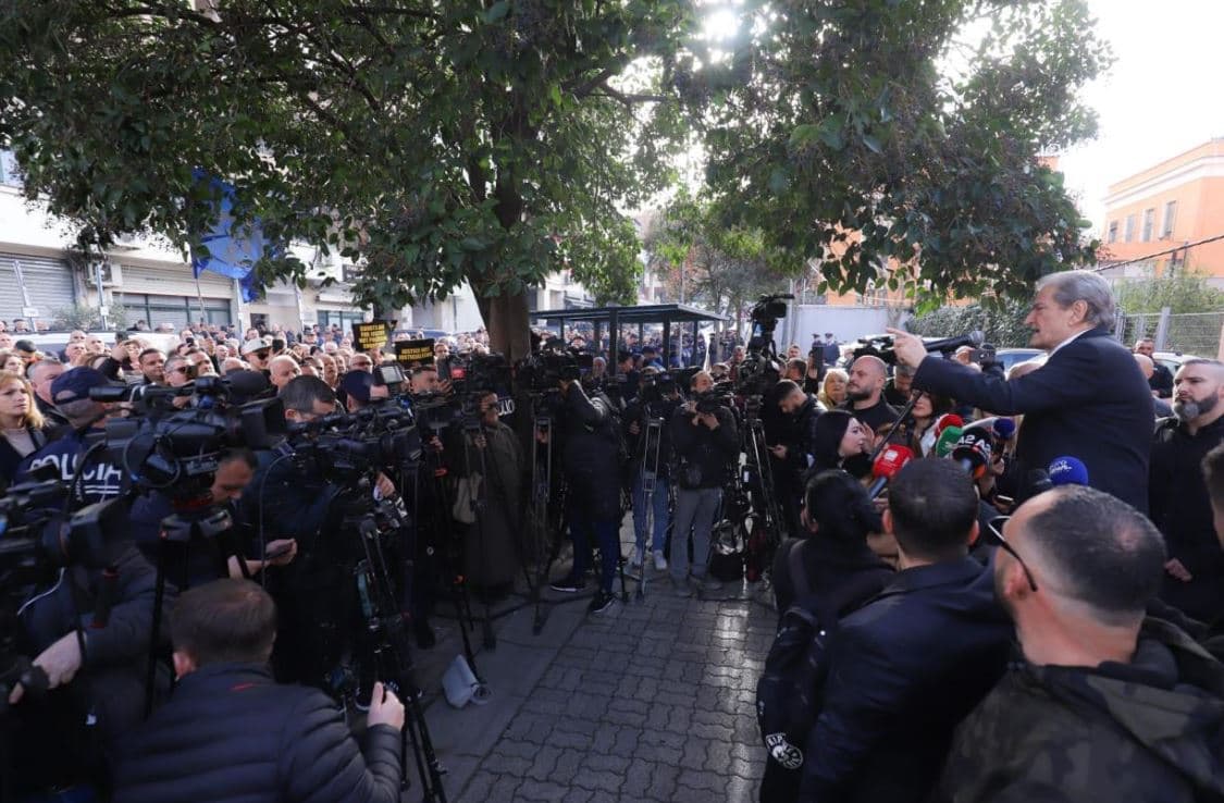Rrethimi i GJKKO/ Berisha: Grusht shteti! Rama dhe Veliaj do ndëshkohen për këtë akt