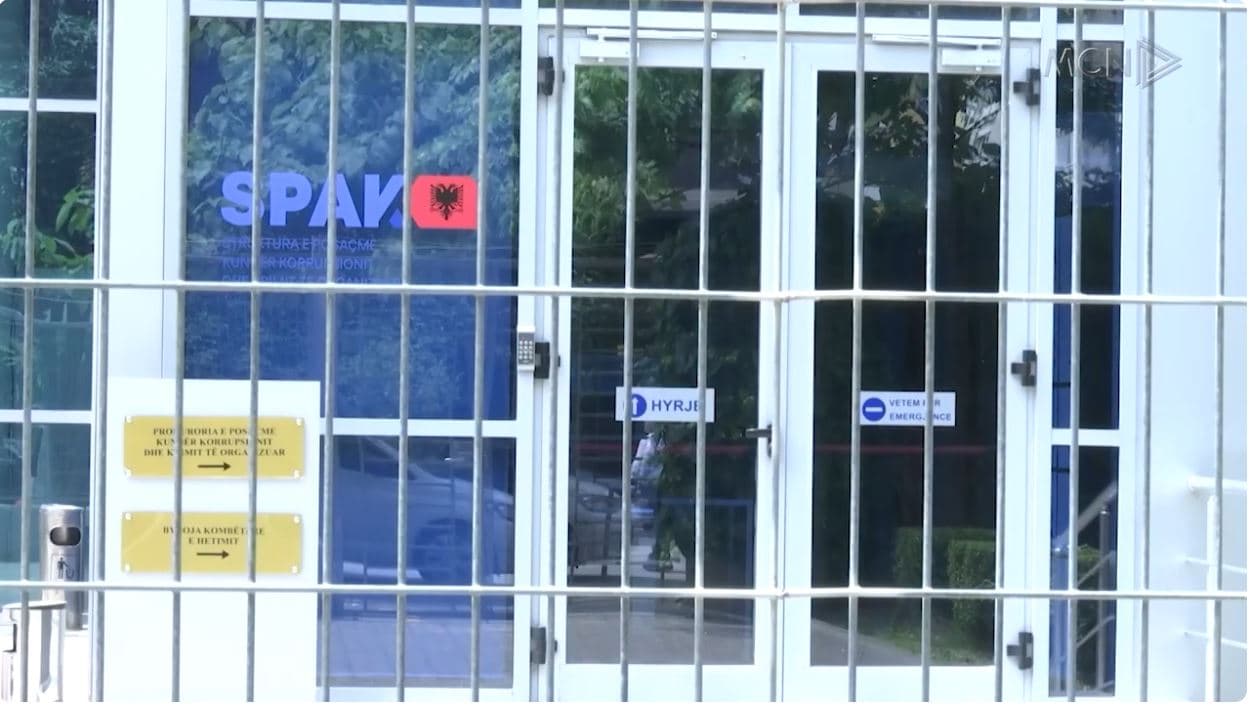 Arresti për pastrim parash. Tri akuza për kryebashkiakun që përligjën burgosjen