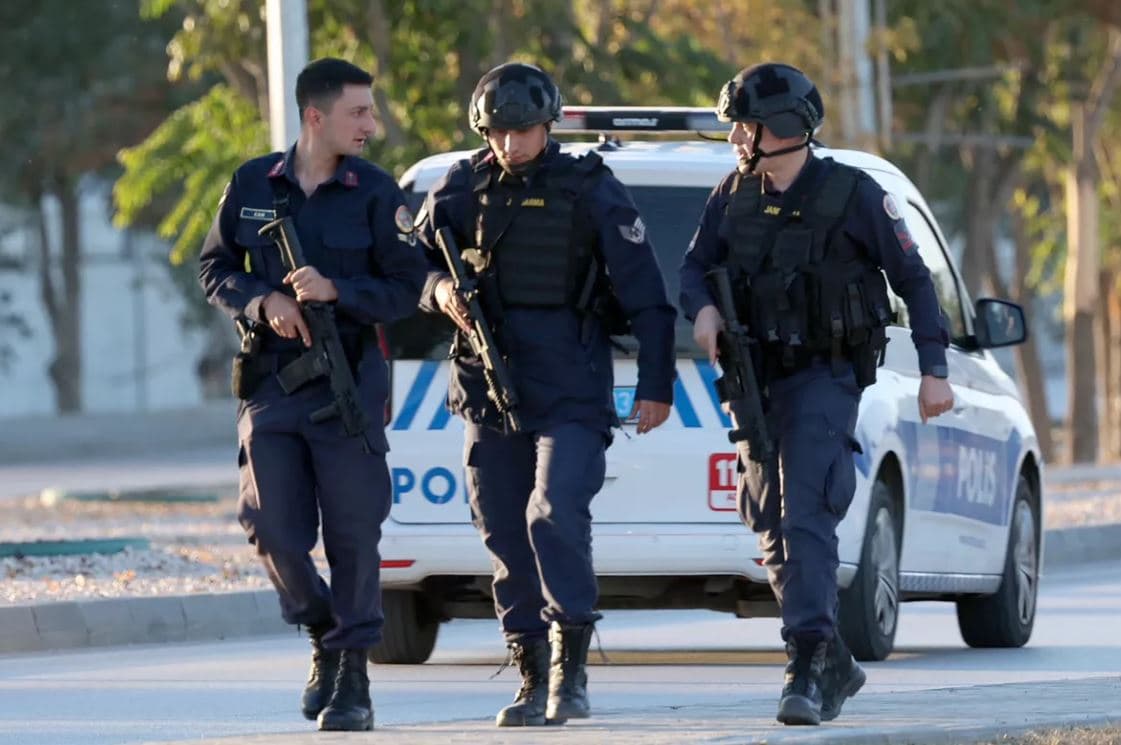 Turqi, rreth 300 arrestime për terrorizëm në të gjithë vendin