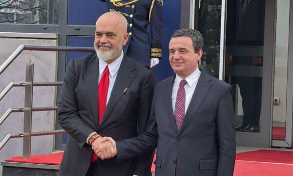 Rama uron Kurtin për 17-vjetorin e Pavarësisë: Kosova ka shënuar arritje të paimagjinueshme në ndërtimin e institucioneve demokratike