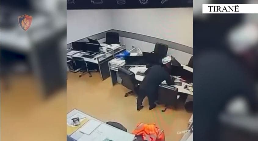 Vidhte paratë nga kasafortat e biznesve edhe banesave, në pranga  57-vjeçari 