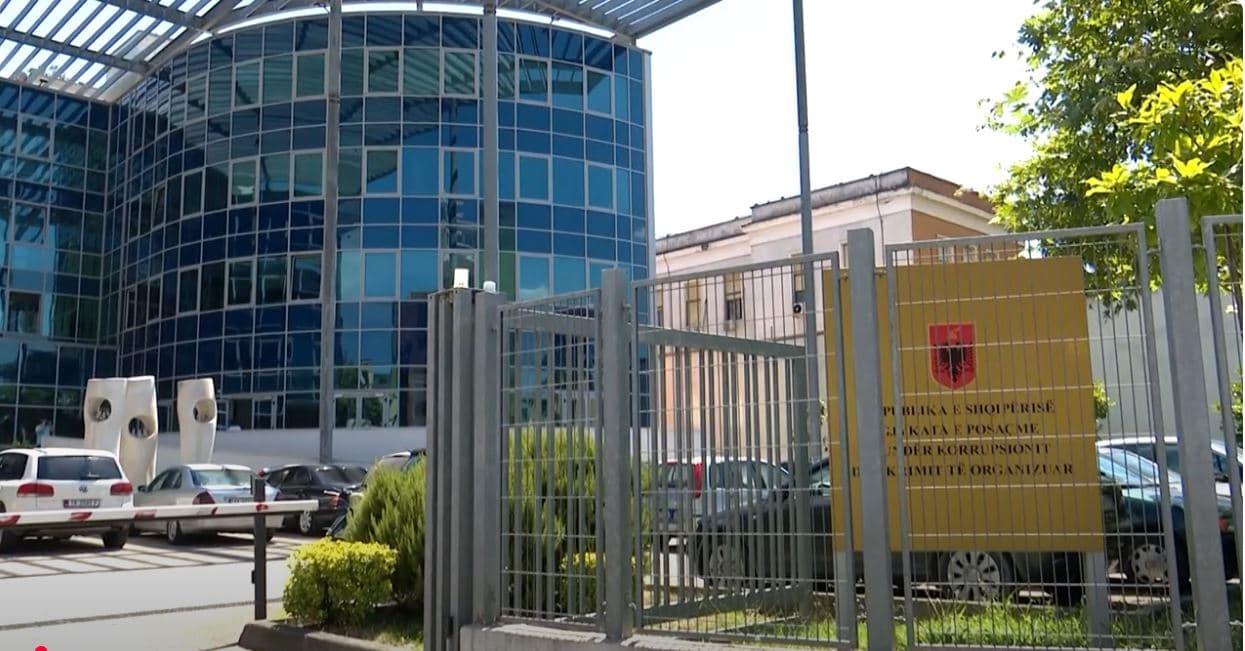 Sekuestrohet kompleksi “Solis farm”. SPAK: Pasuri e vëllezërve Çopja, ndalohet administratori