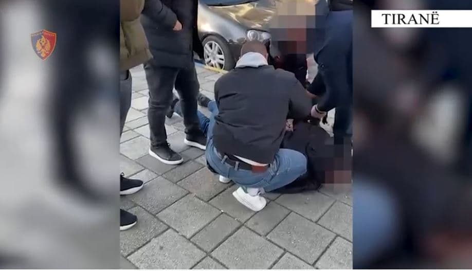 Do shisnin armë në Tiranë dhe Krujë, 2 të arrestuar dhe 2 në kërkim