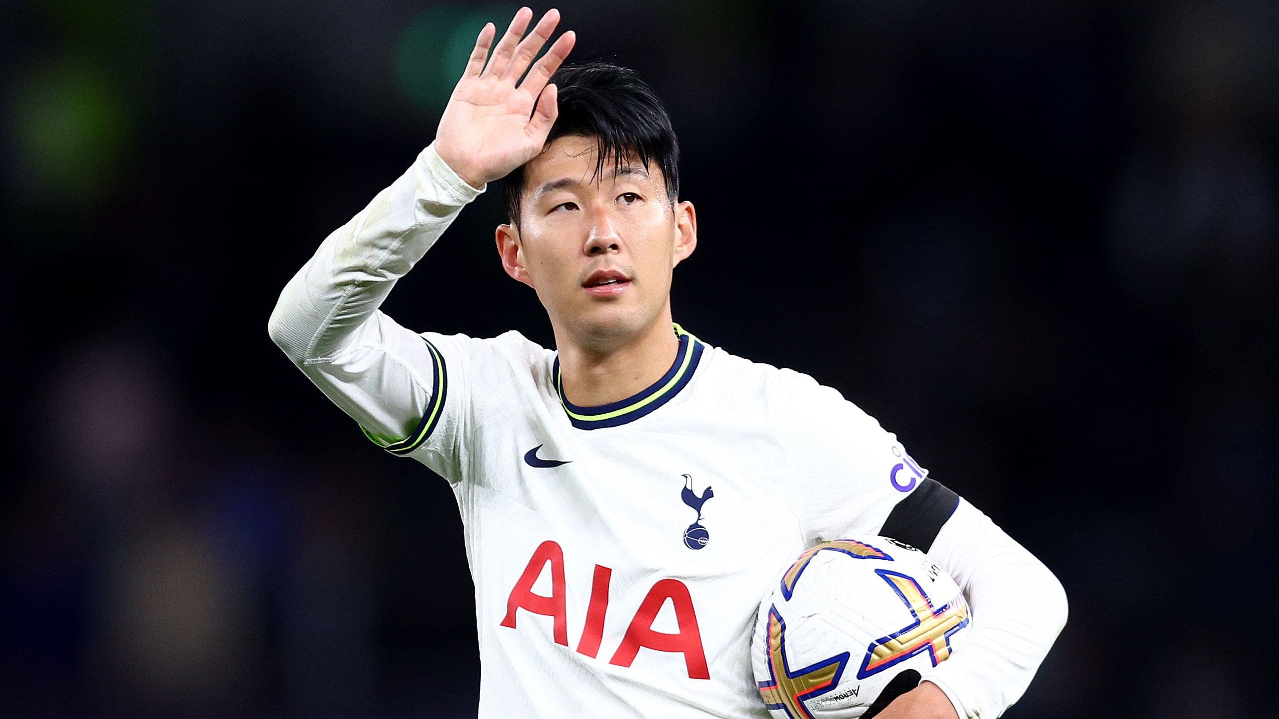 Manchester United, nis ofensivën për Heung Min Son