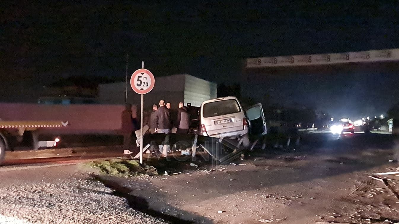  Aksident në aksin ‘Elbasan-Metalurgji’, plagosen tre persona