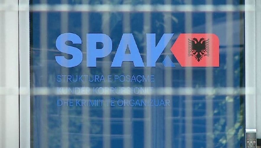 SPAK arreston shefat e krimeve: Ndihmuan drejtuesit e grupit të strukturuar kriminal me informacione. Droga trafikohej në Greqi