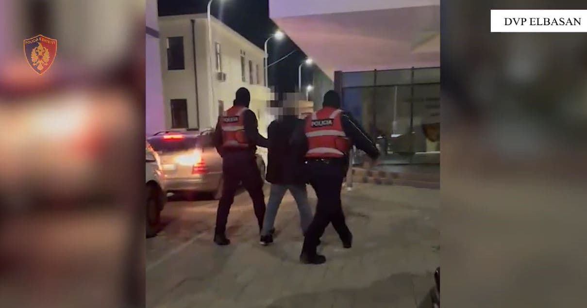 Transportonte kokainë/ Nuk iu bind urdhrit për ndalim, duke rrezikuar jetën e policëve, në pranga 30-vjeçari 