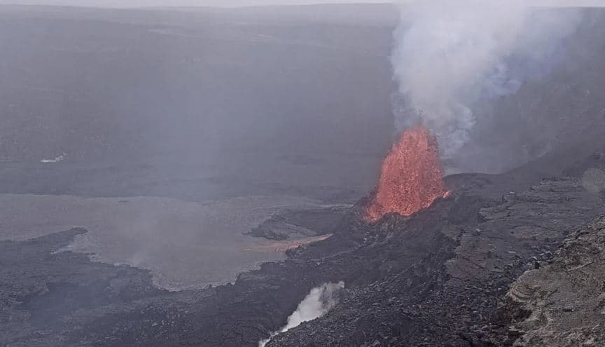  Tjetër shpërthim i vullkanit Kilauea i Havait, llava arrin në dhjetëra metra lartësi