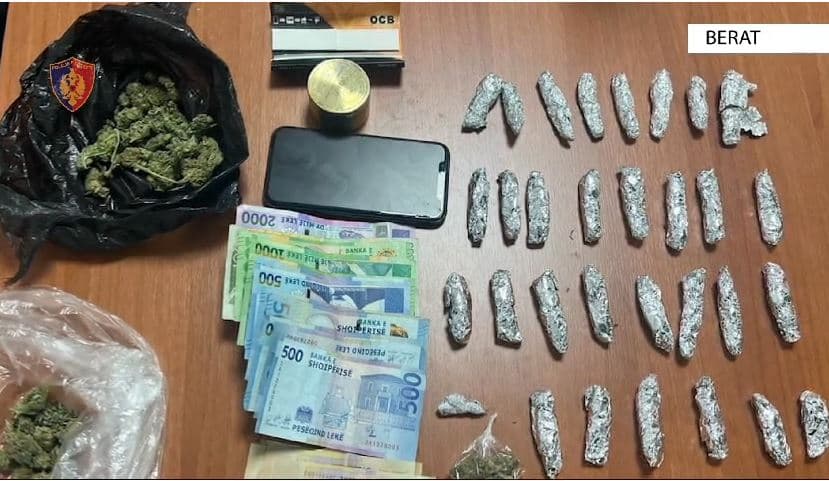 Emri/ Shiste drogë në qytetin e Beratit, arrestohet 24-vjeçari