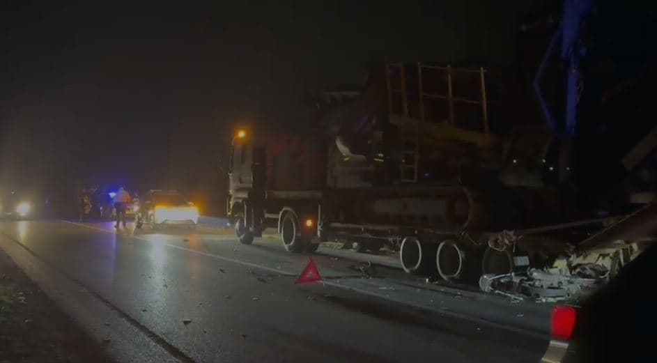 Lezhë/ Kamioni përplaset me motorin, humb jetën 51 vjeçari
