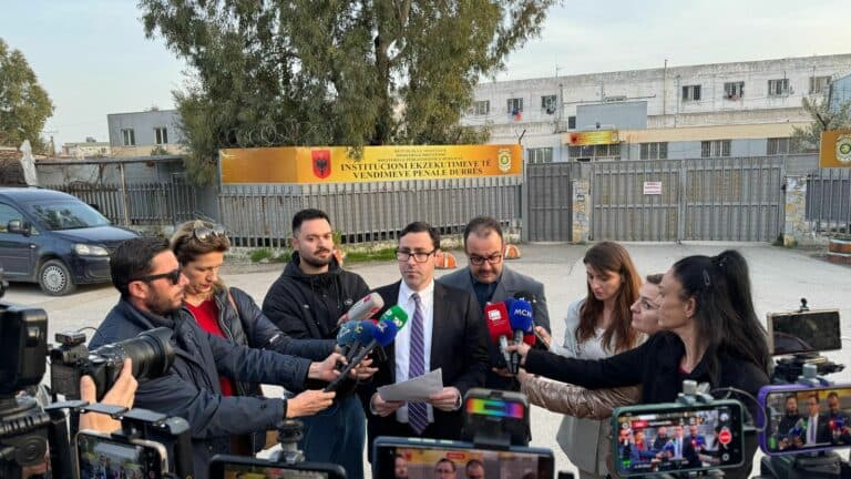 Avokati amerikan viziton Veliajn: I akuzuari arrestohet para gjyqit vetëm nëse paraqet rrezik për shoqërinë