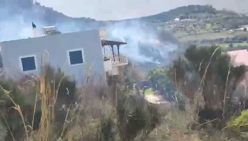   Aktivizohet një vatër zjarri në kodrat e Orikumit, rrezikohen banesat