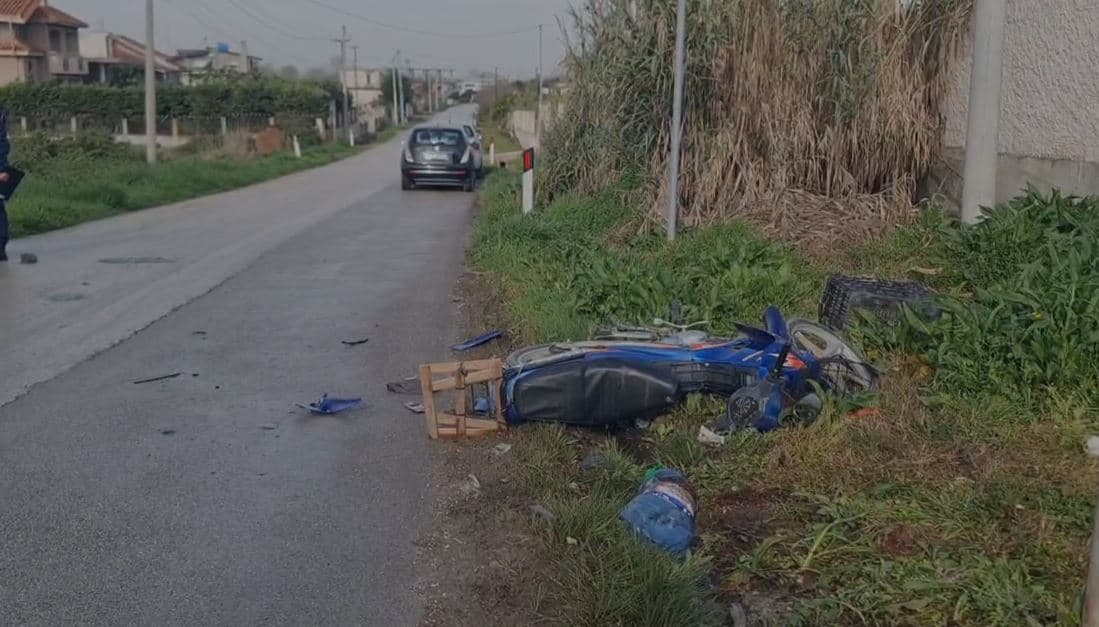 Makina përplaset me motorin aksin Fier- Libofshë, një i plagopsur