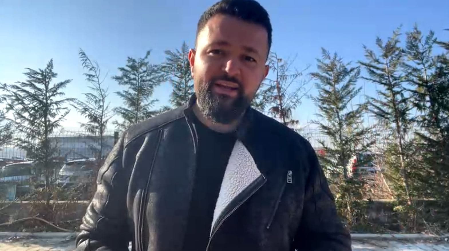 Këngëtari Ideal Qoqaj bëhet viral me këngën “Luj qyqek”: Doja ta sillja në versionin rock 