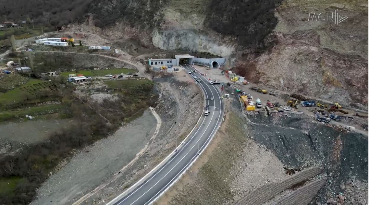 “Ëndrra që u bë realitet”. Pepkola: Terreni i vështirë, shkak për zgjatjen e punimeve