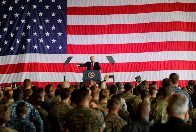 Gjykatësi amerikan pezullon vendimin e Trump për ndalimin e transgjinorëve në ushtri