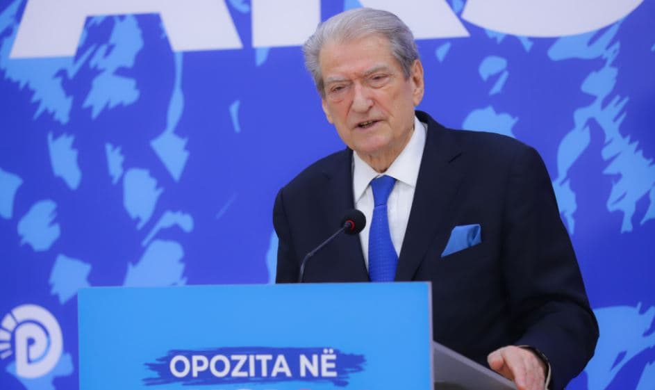 Berisha: Rama kërcënoi nënkryetaren e deleguar nga Veliaj. Dumani ka mbrojtur kryeministrin për çdo krim