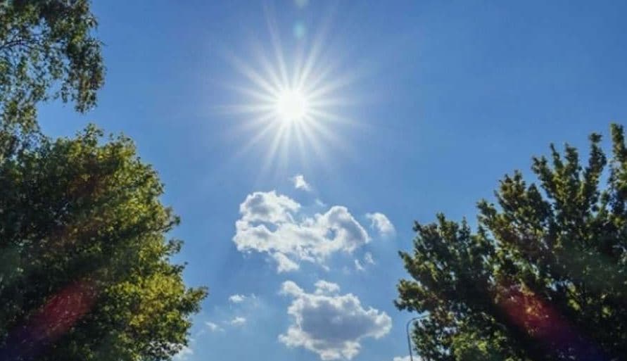 Kthjellime dhe vranësira, si parashikohet moti për sot