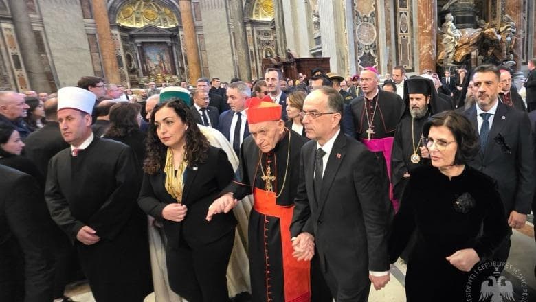  160 delegacione botërore dhe familje mbretërore në funeralin e Papa Françeskut