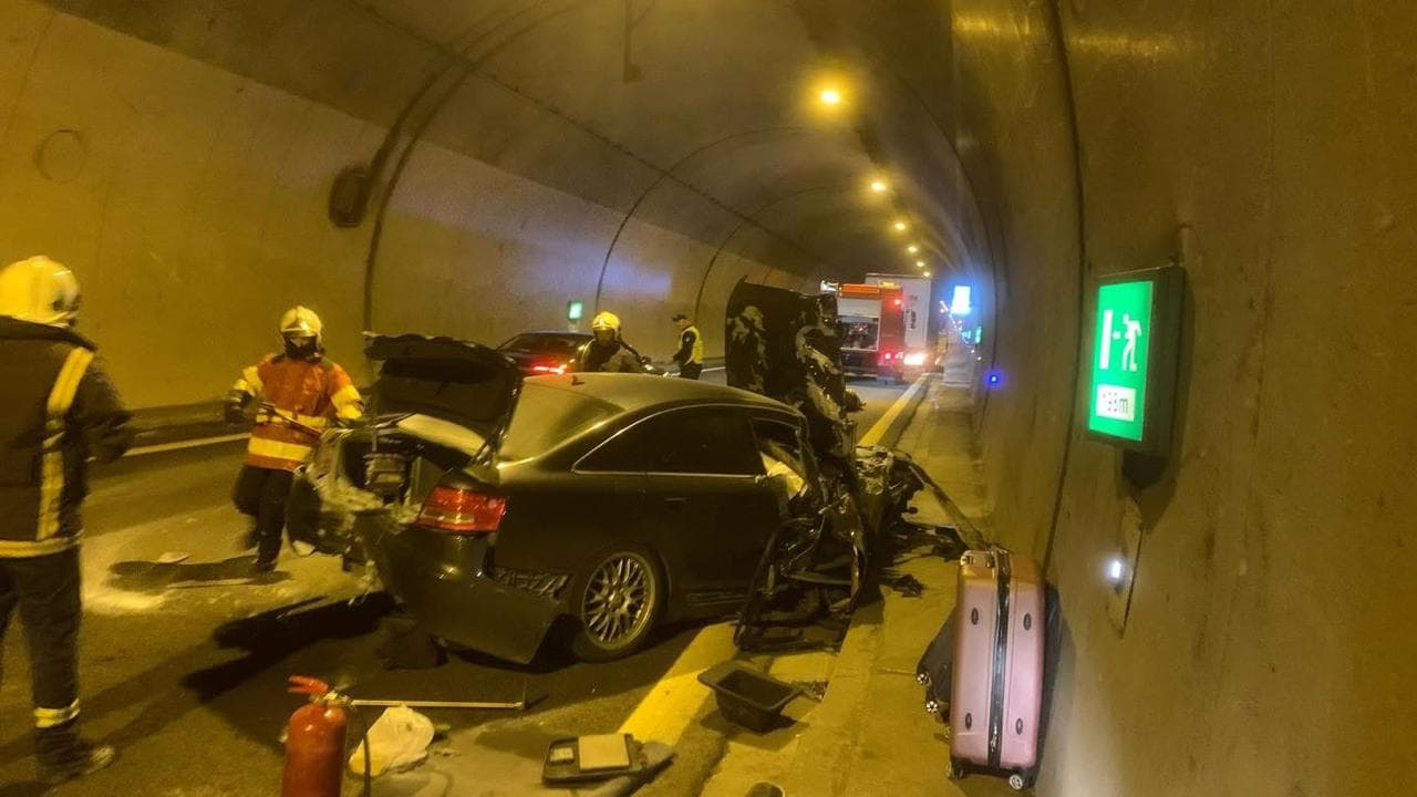 Aksident në tunelin e Kalimashit, tre persona transportohen në spital