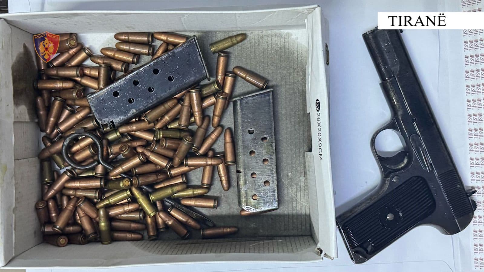 Dhunonte bashkëshorten dhe e kanoste me armë zjarri, arrestohet 40-vjeçari në Kamëz