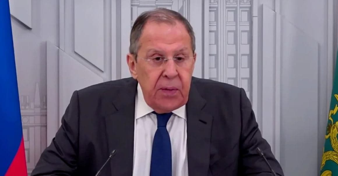 Lavrov: Njohja e Krimesë dhe territoreve të pushtuara është e domosdoshme për zgjidhjen e konfliktit në Ukrainë