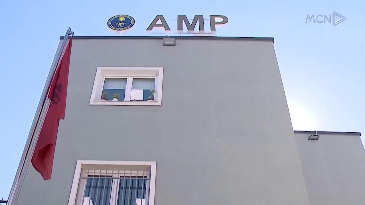 I mituri dyshohet se u dhunua nga policia / Hetimi disiplinor për 3 efektivë të kryeqytetit (VIDEO)