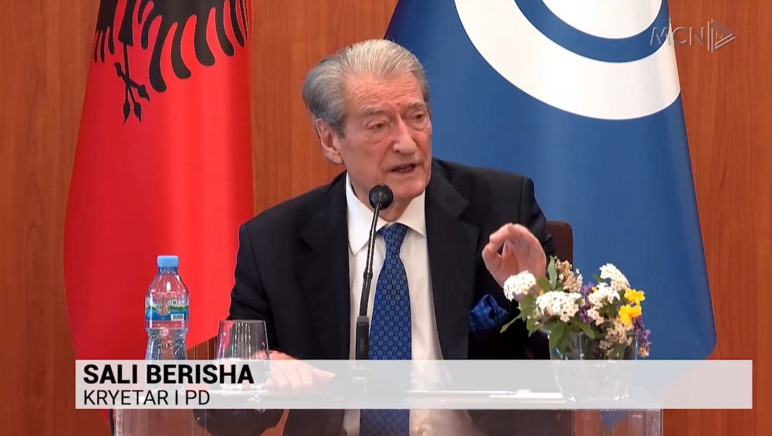 “Pensioni minimal mbi 20 mijë lekë”/ Berisha: Rama gënjen kur thotë se nuk ka para (VIDEO)