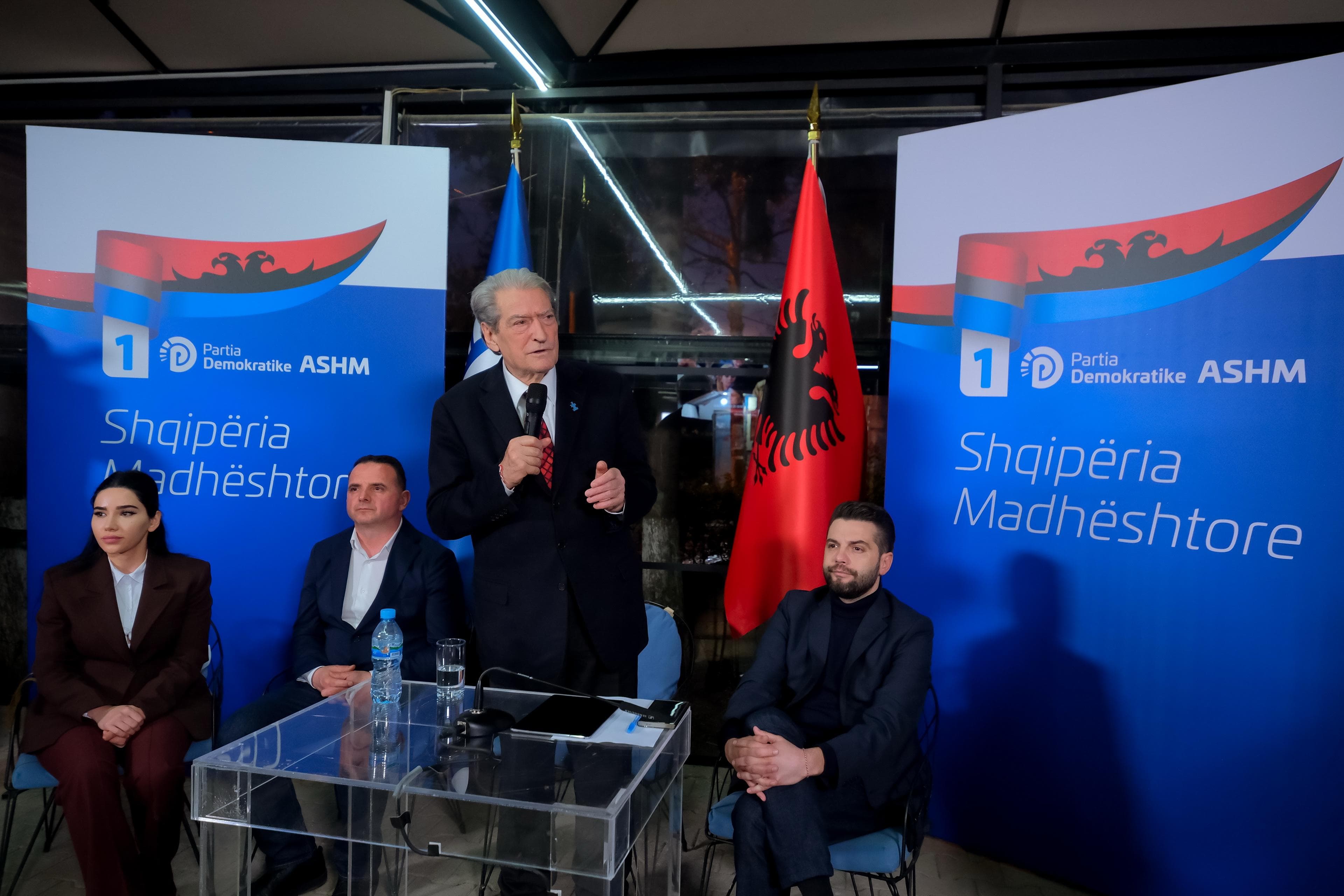 Berisha: E ftoj Ramën në debat si dhe ku të dojë, t’i lërë monologjet me zhaba dhe hardhuca 