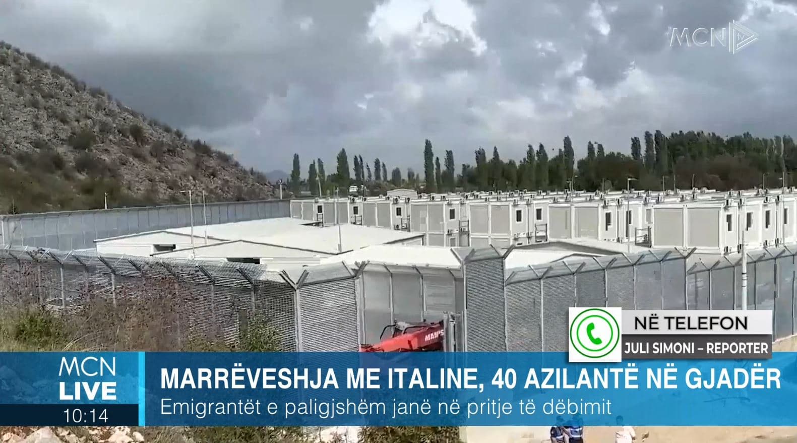 Dekreti i ri i Melonit/ Shtyhet për nesër mbërritja e 40 emigrantëve në Gjadër (VIDEO) 