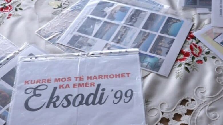Rreth 1 milion të dëbuar/ 26 vjet nga eksodi i shqiptarëve nga Kosova