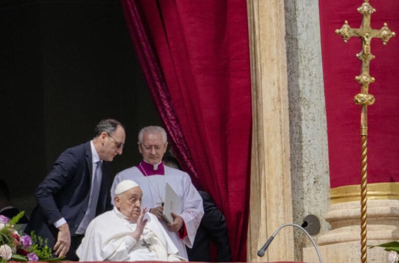 Papa Françesku jep bekimin për Pashkët: Të shpresojmë përsëri se paqja është e mundur 
