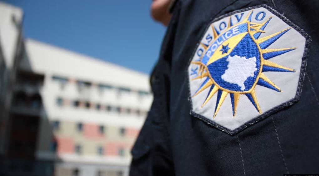 Ishin gardianë në burgje/ Arrestohen tre të dyshuar për krime lufte në Kosovë