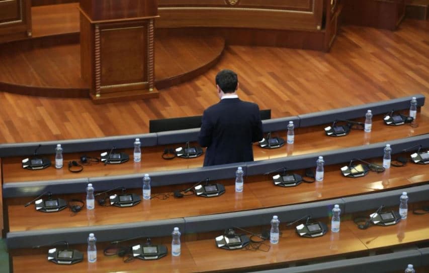  11 dështime për konstituimin e Kuvendit/ Reagon Kurti: Unë kryeministër, vazhdojmë tutje!