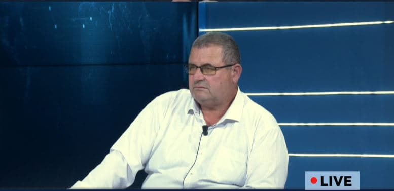 Luzi: Njerëzit nuk dinë të ngasin automjetin, pengojnë dhe drejtuesit e tjerë (VIDEO)