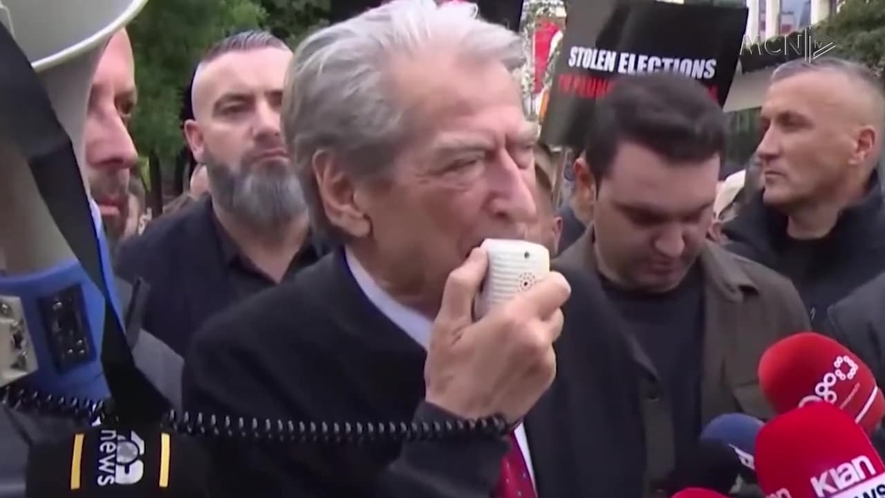 Opozita protestë për zgjedhjet / Drejtuesit politik të PD i shmangen kamerave (VIDEO)