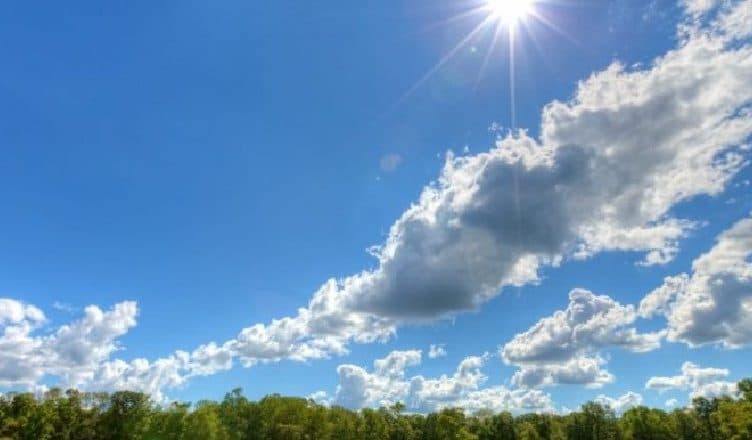 Moti sot/ Kthjellime dhe temperatura deri në 35°C