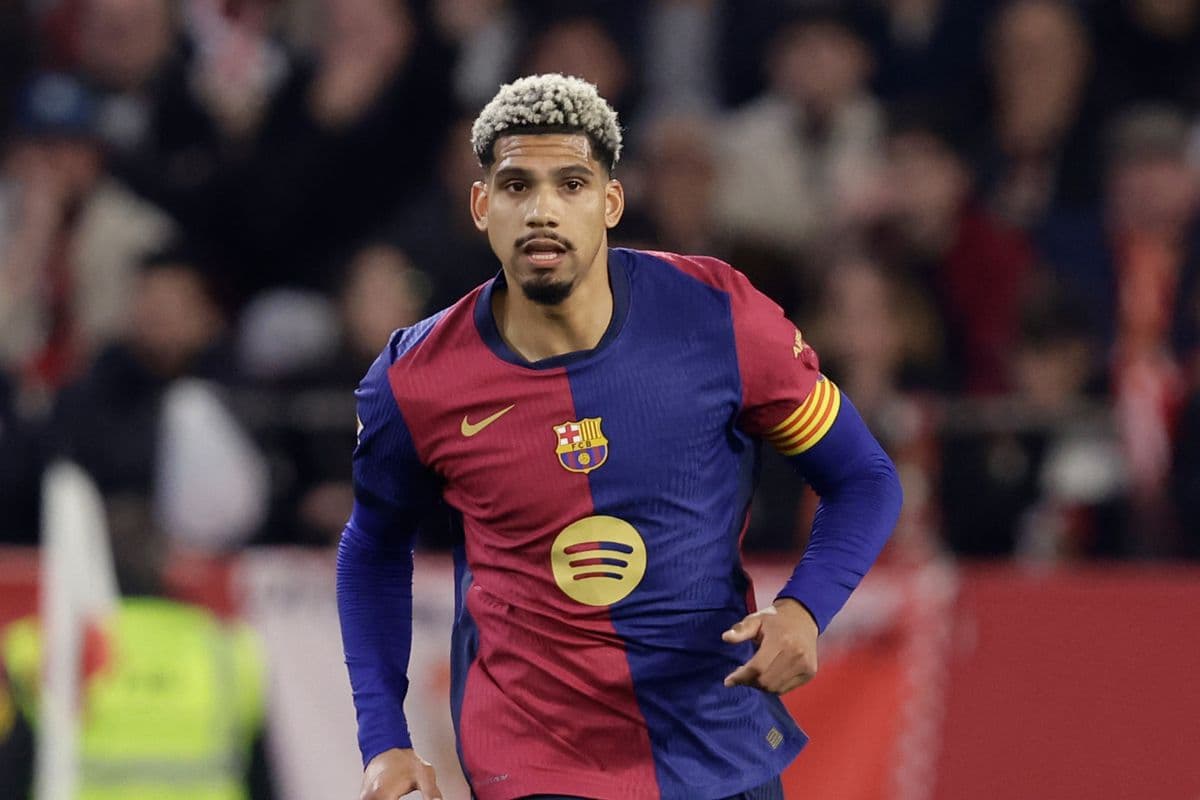 Ronald Araujo, afër largimit nga Barcelona
