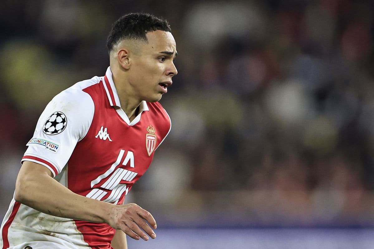 Manchester United, tjetër opsion për mbrojtjen 