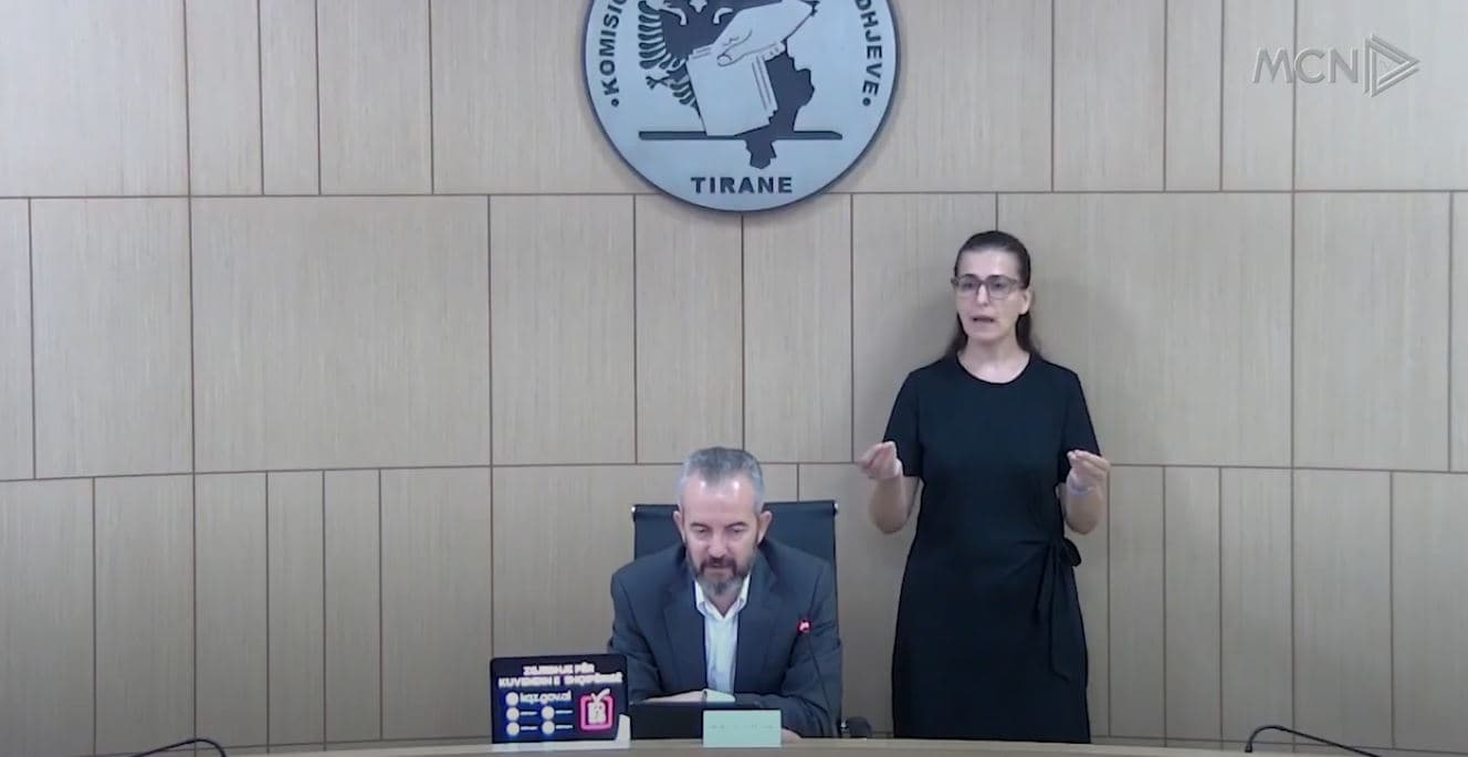 “Votimi nga jashtë nuk u cënua”, Celibashi: Kursyem 2 mln euro nga kontrata me DHL