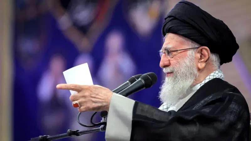 Khamenei pas sulmit ndaj Katarit dhe Irakut: Nuk dorëzohemi ndaj asnjë agresioni!