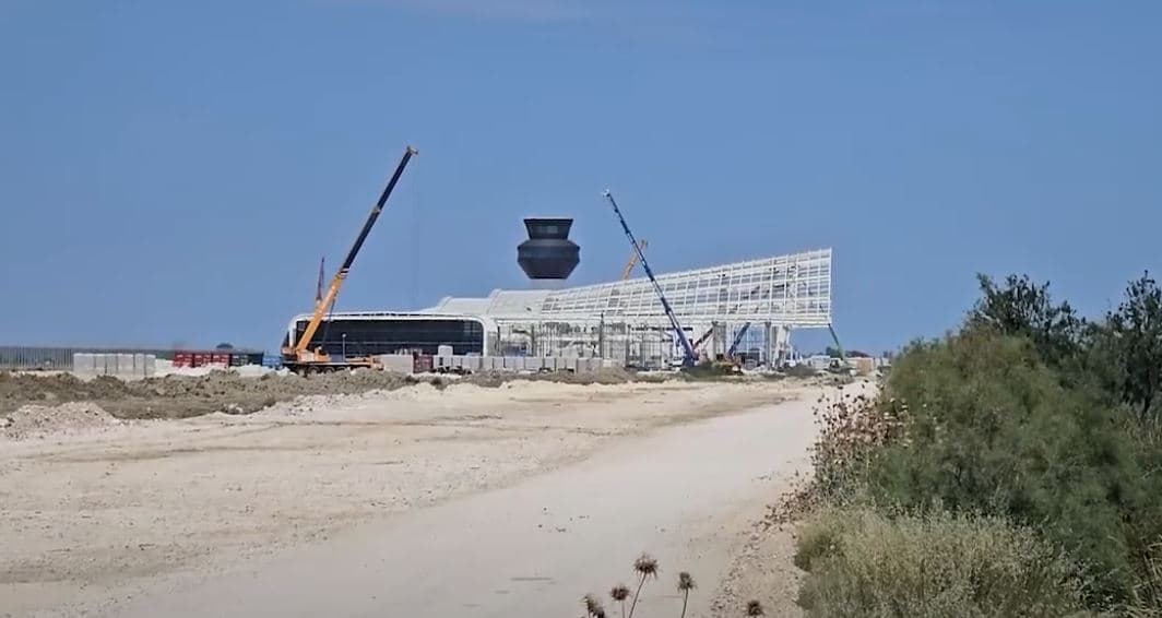 “Inaugurimi” i Aeroportit të Vlorës/ Operatorët përballen me anulime masive (VIDEO)