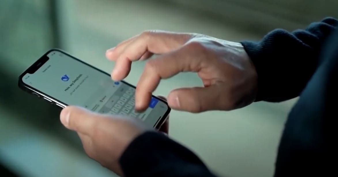 Instalimi i DPI-ve mes pikëpyetjeve/ Ekspertët të shqetësuar: Rrezik për qeveritë dhe njerëzit (VIDEO)