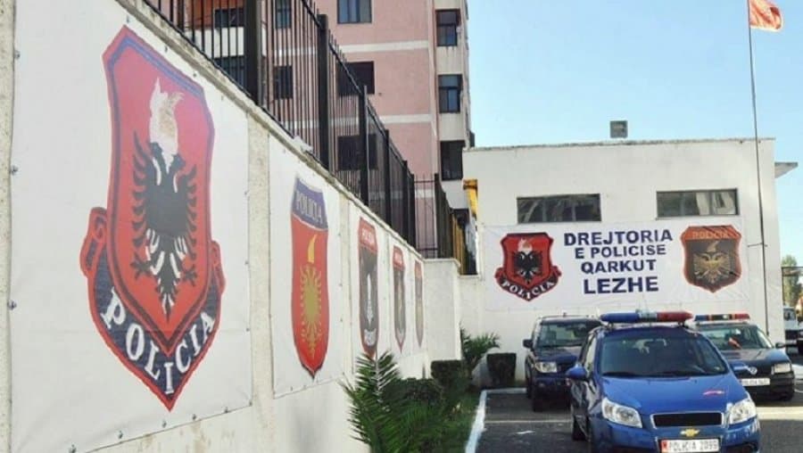 Tre të mitur në Lezhë kapen duke drejtuar makinat pa leje drejtimi, procedohen penalisht
