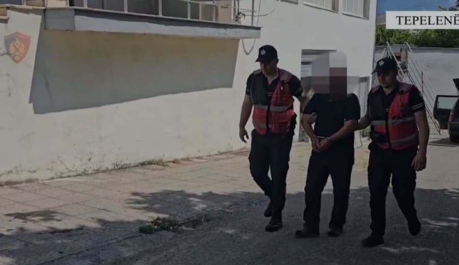 Babë e bir arrestohen në Tepelenë për kultivimin e kanabisit pranë banesës