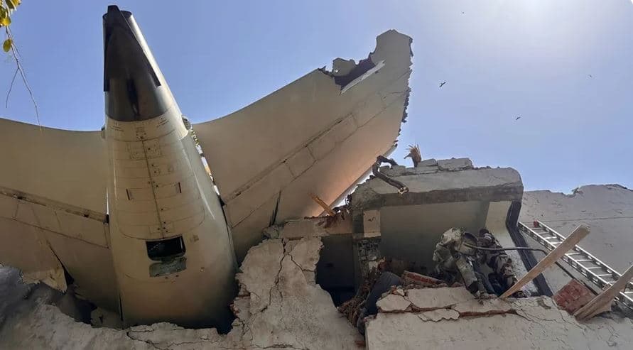 Rrëzimi i avionit me 242 pasagjerë në Indi/ Begaj i shpreh ngushëllimet familjeve të viktimave