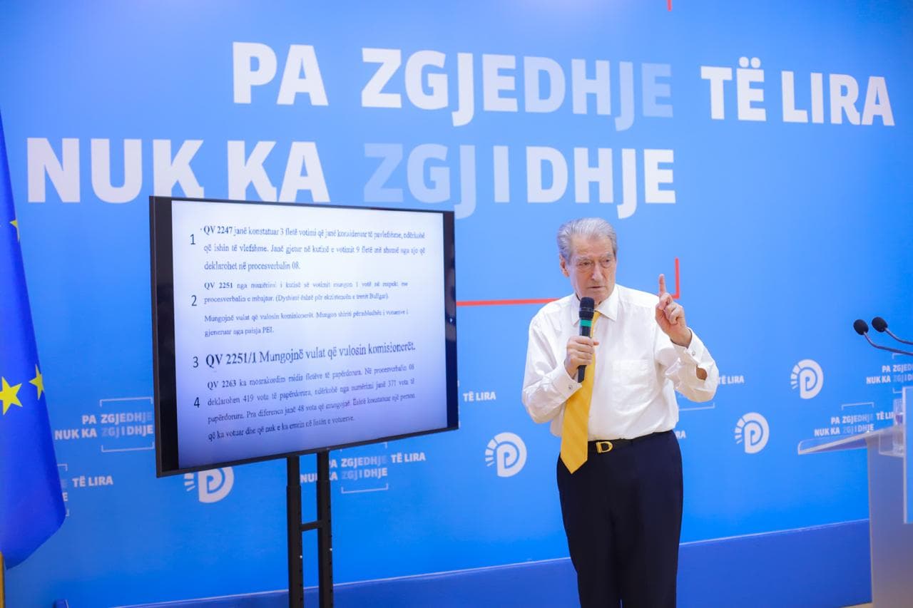 Berisha: Kutitë e votimit u mbushën jashtë dhe u zëvendësuan në qendrat zgjedhore