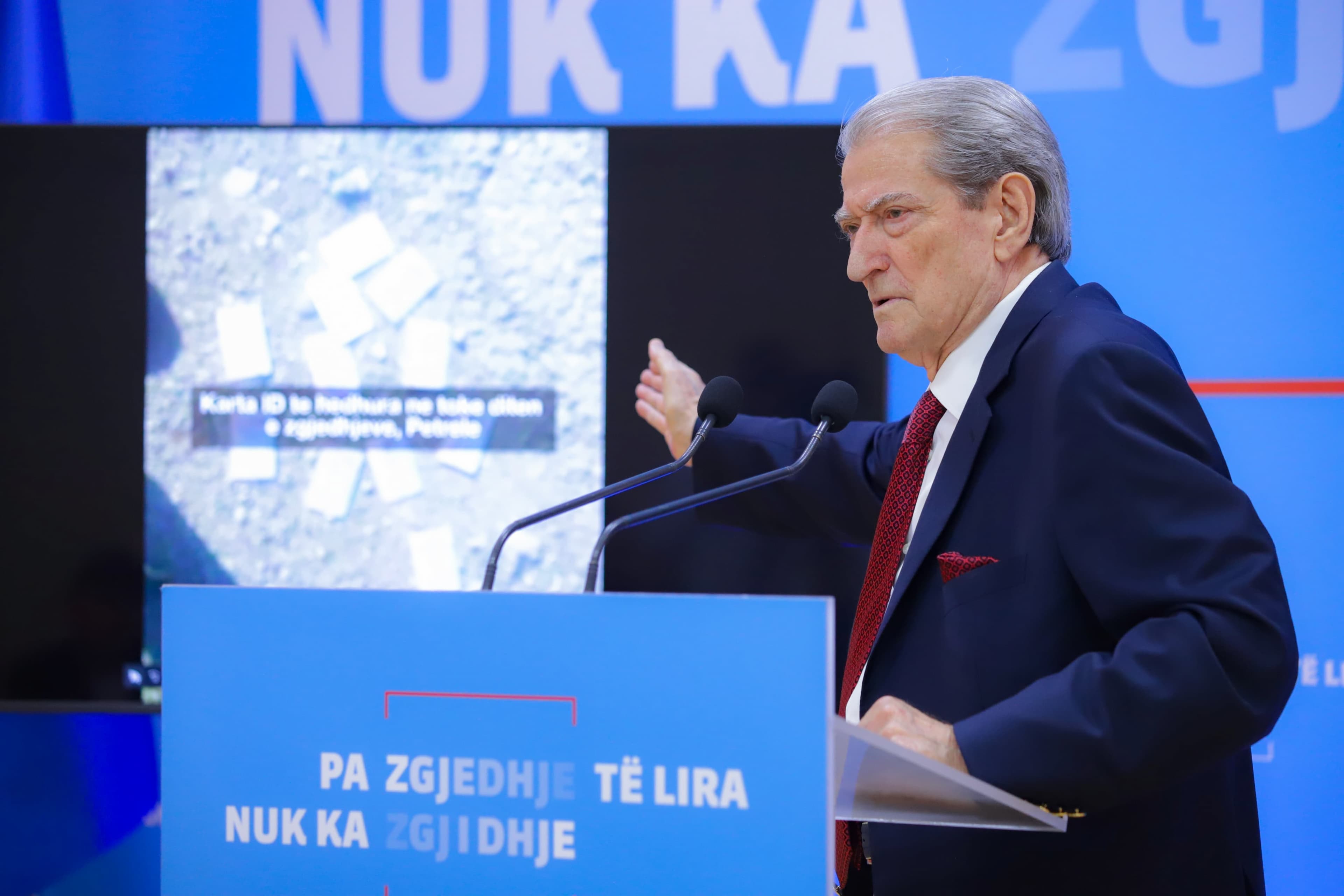 Berisha publikon dëshmitë: Si u mblodhën kartat e identitetit të pensionistëve që të mos votojnë