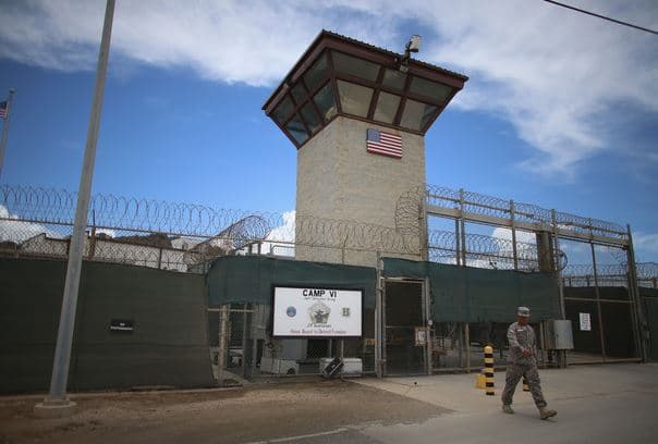 Administrata Trump po planifikon të dërgojë 9 mijë emigrantë në Guantanamo