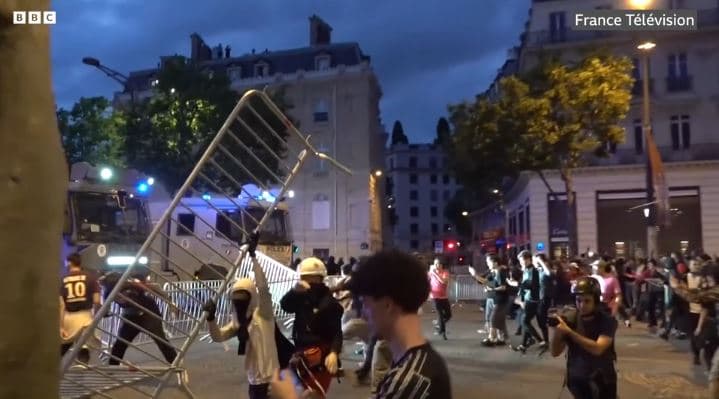 Dy të vdekur dhe qindra të arrestuar në Francë gjatë festimeve të fitores së PSG-së në Ligën e Kampionëve